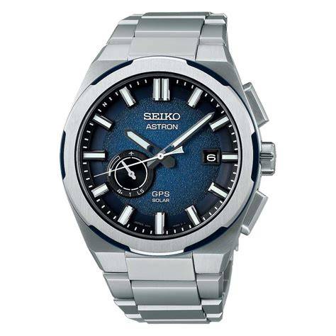 Reloj solar de titanio con esfera fotovoltaica